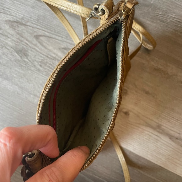 Aunts and Uncles vintage crossbody - Picture 5 of 5